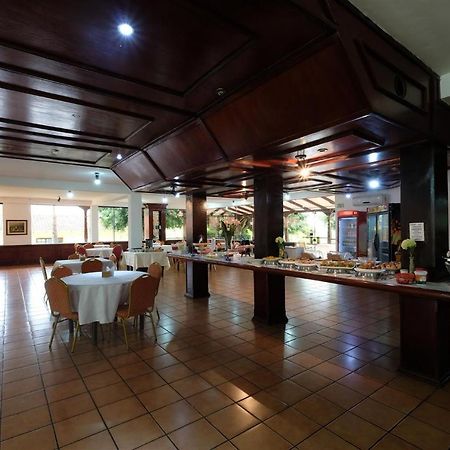 El Pantanal Hotel & Resort Puerto Quijarro  エクステリア 写真